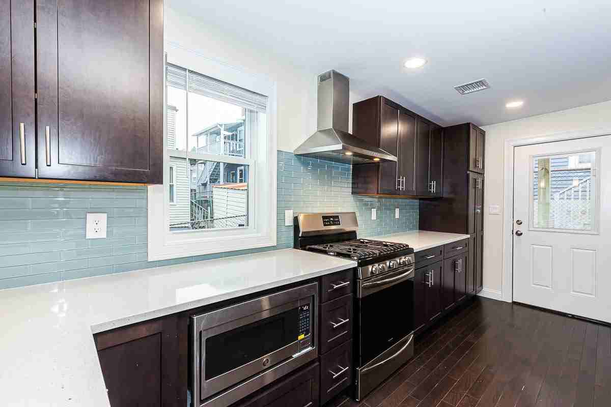 28 Albion St #3D - Photo 2 of 33
