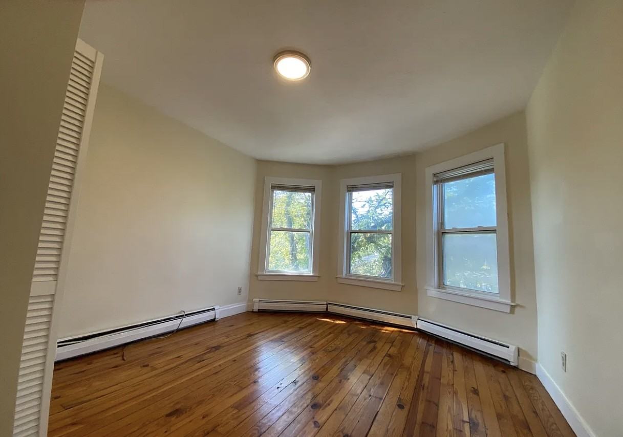 Pleasant St #3 - Photo 5 of 25