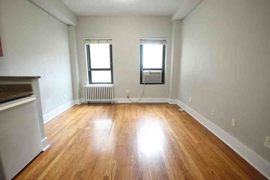 Mercer St & Waverly Pl ##12D - Photo 3 of 4