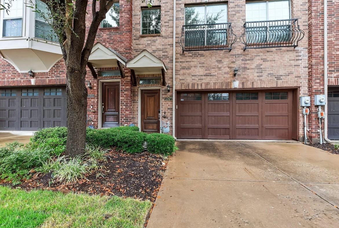 1347 Chase Ln - Photo 3 of 46