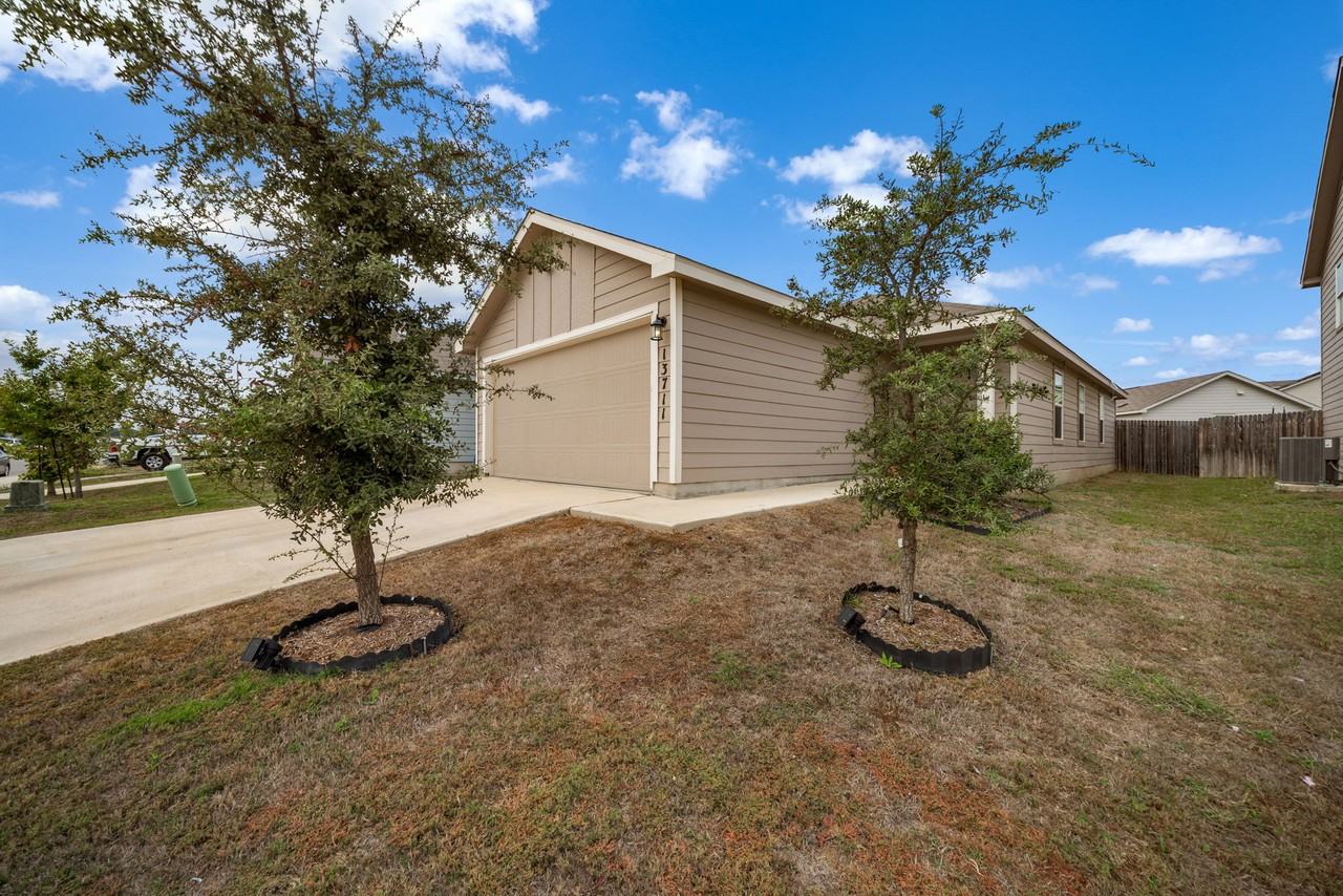 13711 Haystack Rdg - Photo 3 of 25