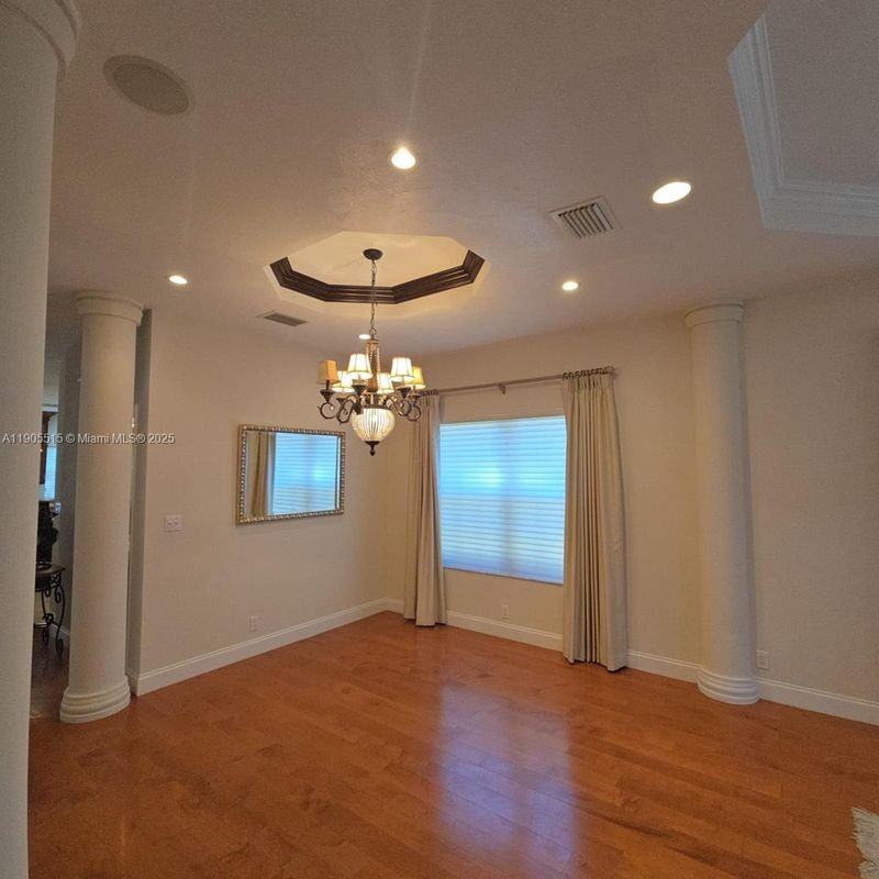 2136 Nw 4th St - Photo 7 of 7