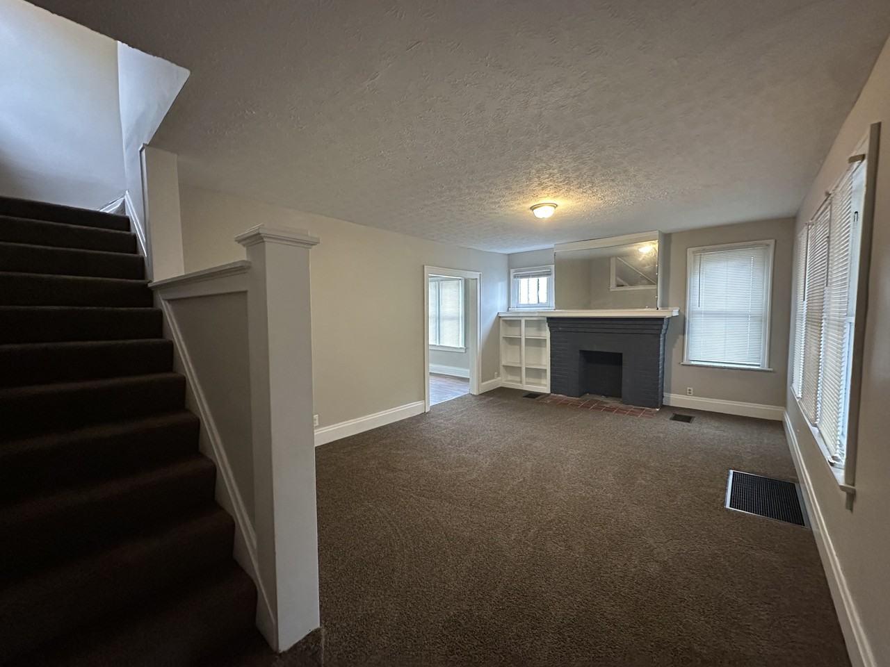 707 Northview Ave - Photo 4 of 19