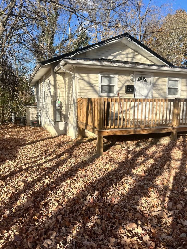 207 Allen Drive - Photo 6 of 39