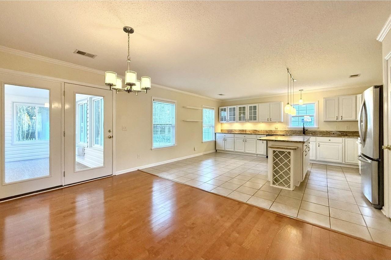 108 Willowbend Ln - Photo 5 of 29