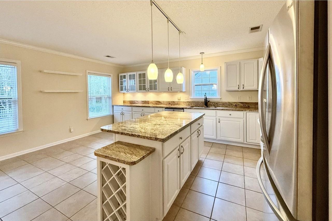 108 Willowbend Ln - Photo 6 of 29