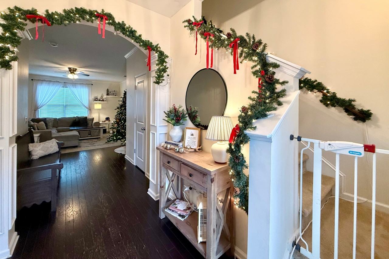 416 Gianna Lane - Photo 2 of 19