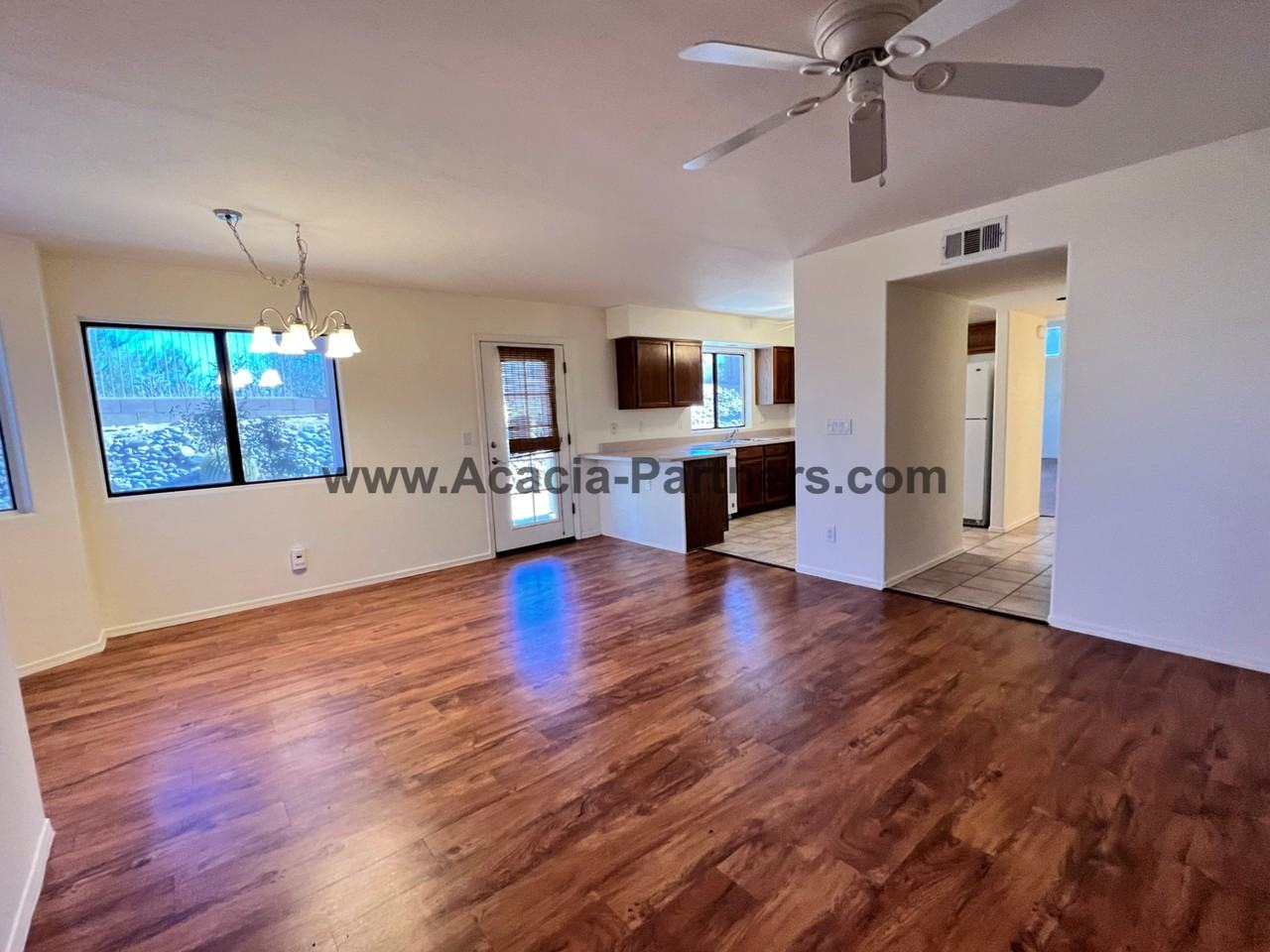 116 North Nightfall Avenue - Photo 6 of 24