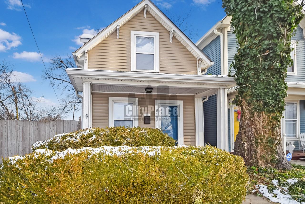 910 Lexington Ave - Photo 4 of 22