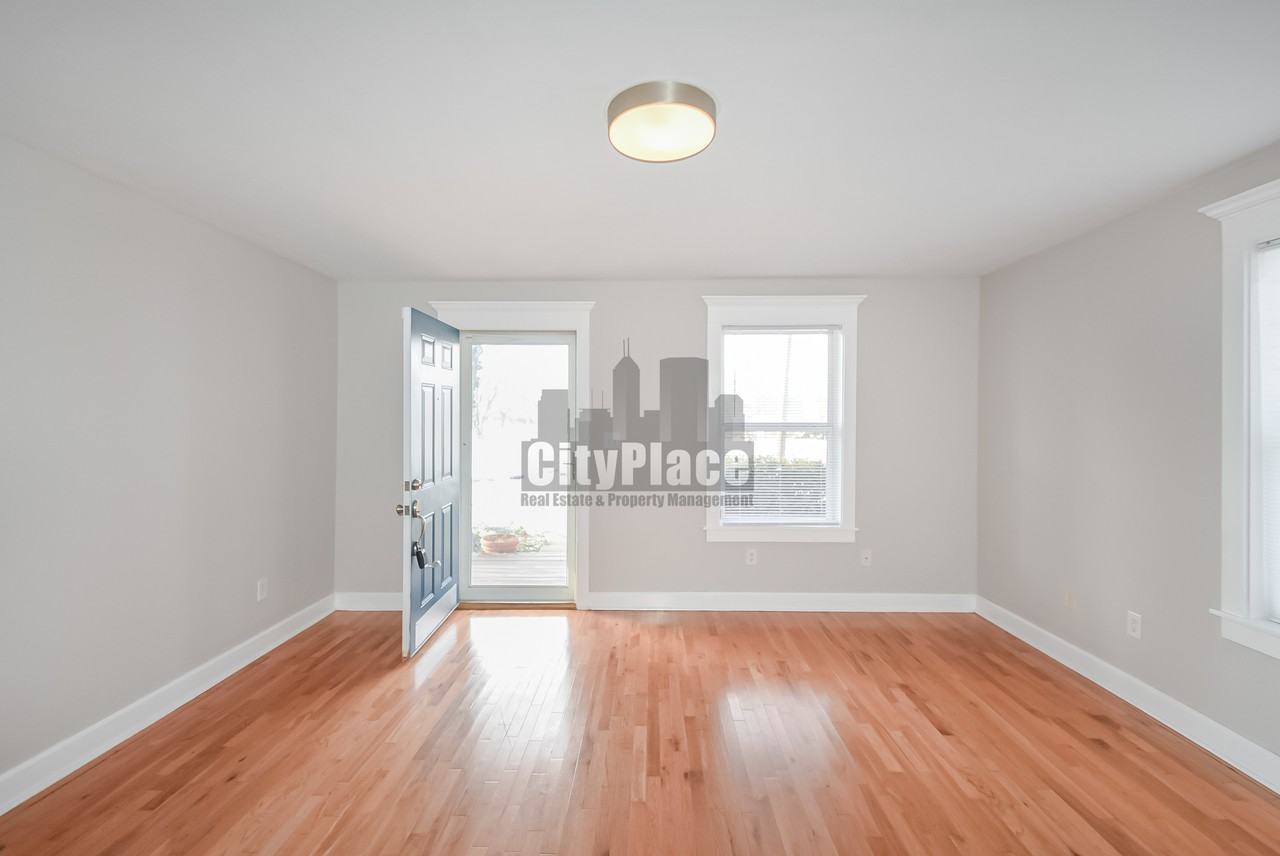 910 Lexington Ave - Photo 6 of 22