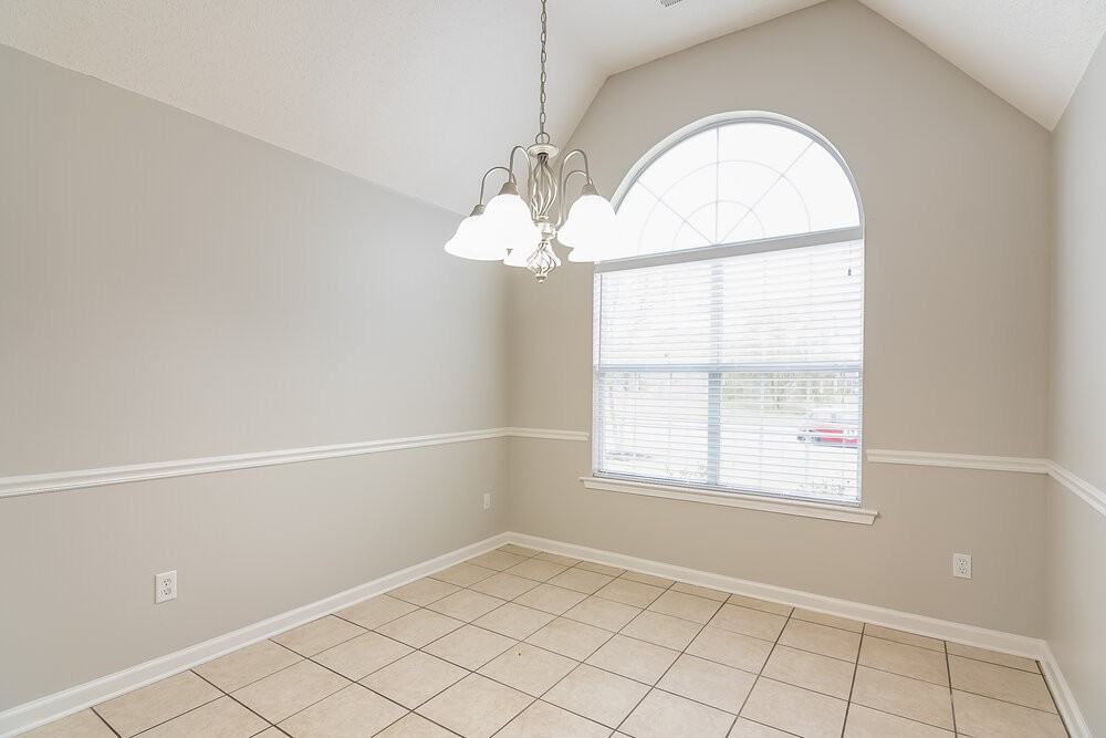 115 Mossy Spring Drive - Photo 4 of 15