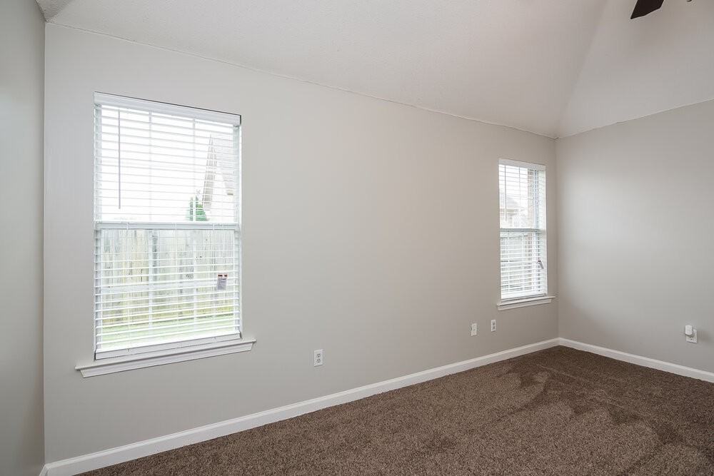 115 Mossy Spring Drive - Photo 6 of 15