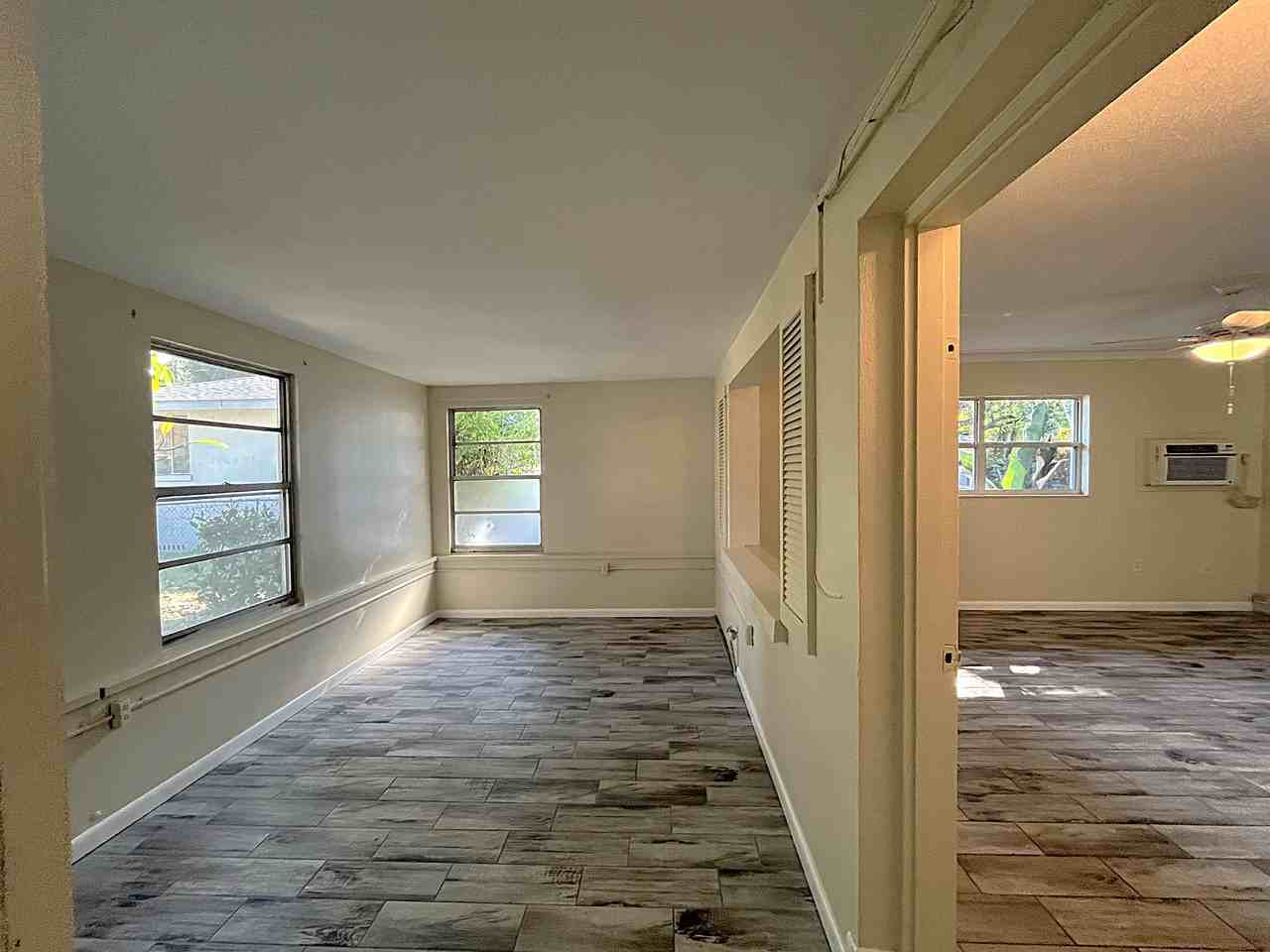 1935 Edgewater Dr - Photo 5 of 15