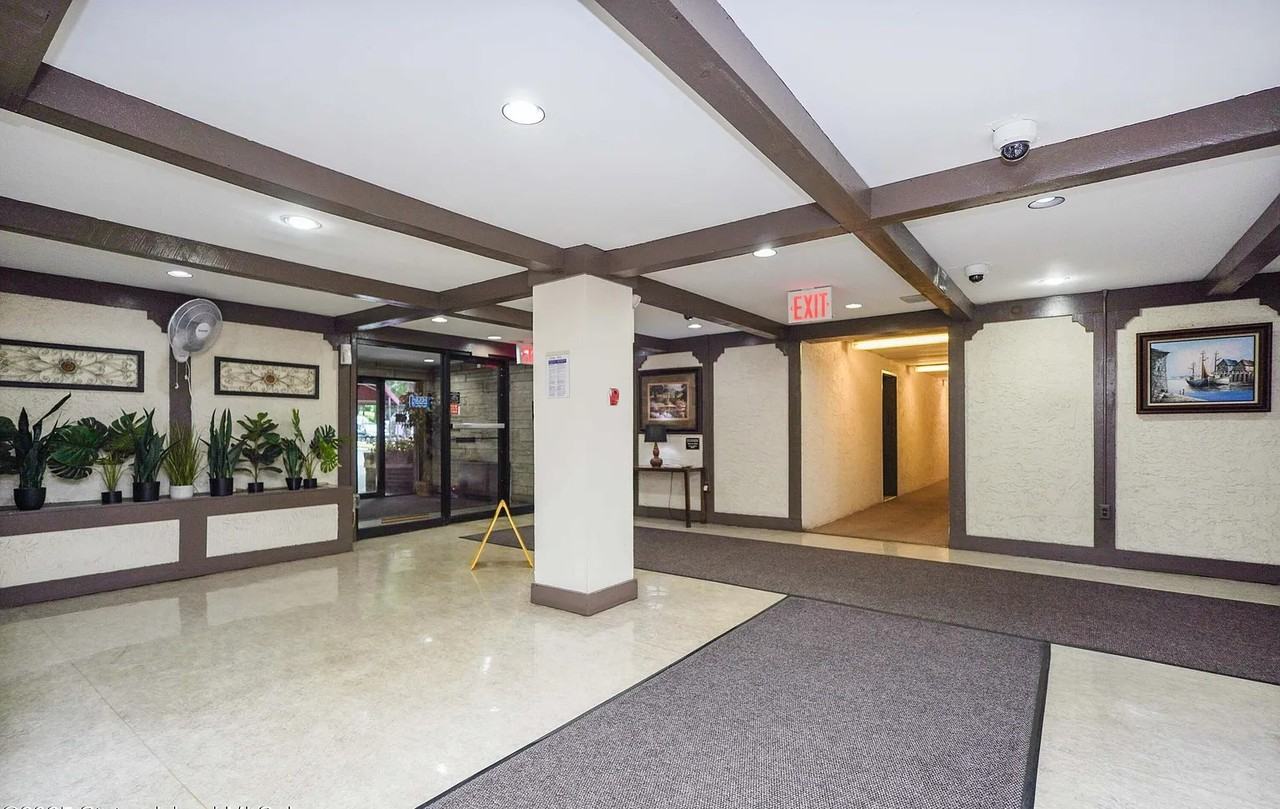 2 Elmwood Park Drive #610 - Photo 4 of 20