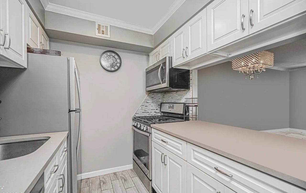 2 Elmwood Park Drive #610 - Photo 6 of 20