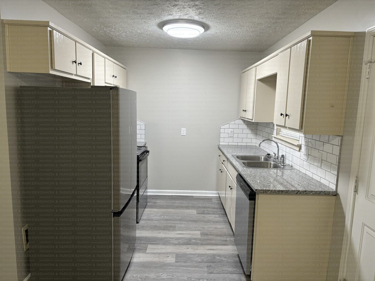 1538 43rd Street #B - Photo 4 of 9