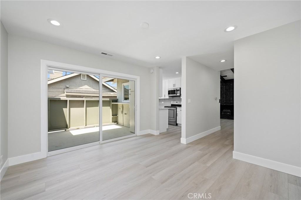 503 Saint Andrews Rd - Photo 3 of 9