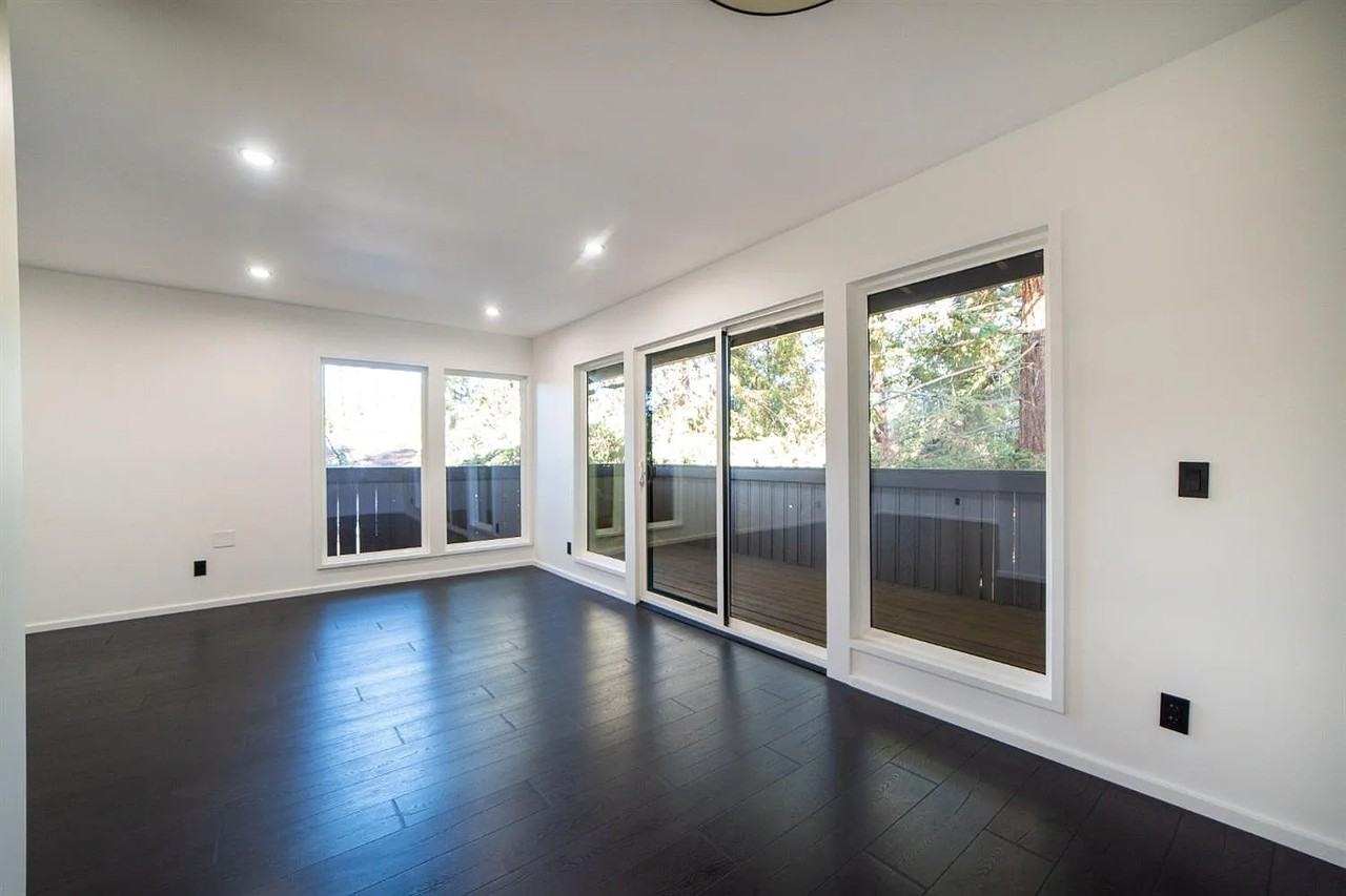 2458 Larkspur Ln - Photo 4 of 7