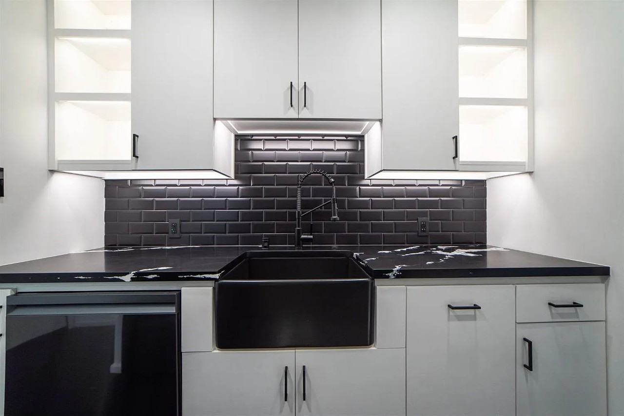 2458 Larkspur Ln - Photo 7 of 7