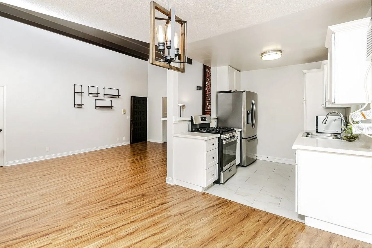 1818 Kelton Ave - Photo 2 of 6