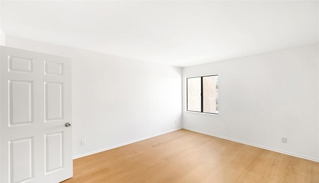 700 W 3Rd St - Photo 7 of 7