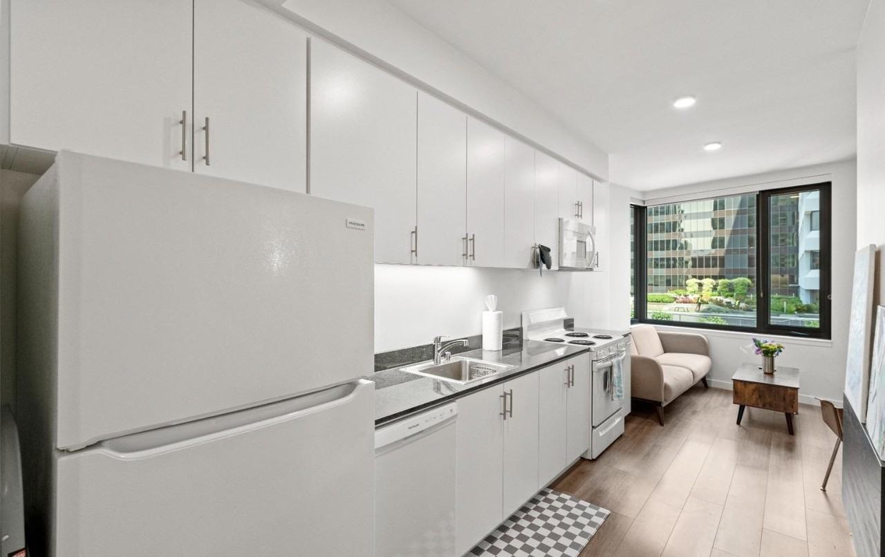 285 Main St - Photo 4 of 6