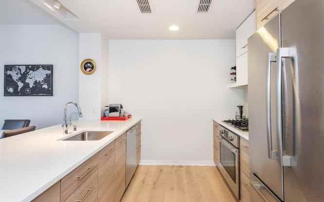 451 Donahue St - Photo 3 of 8