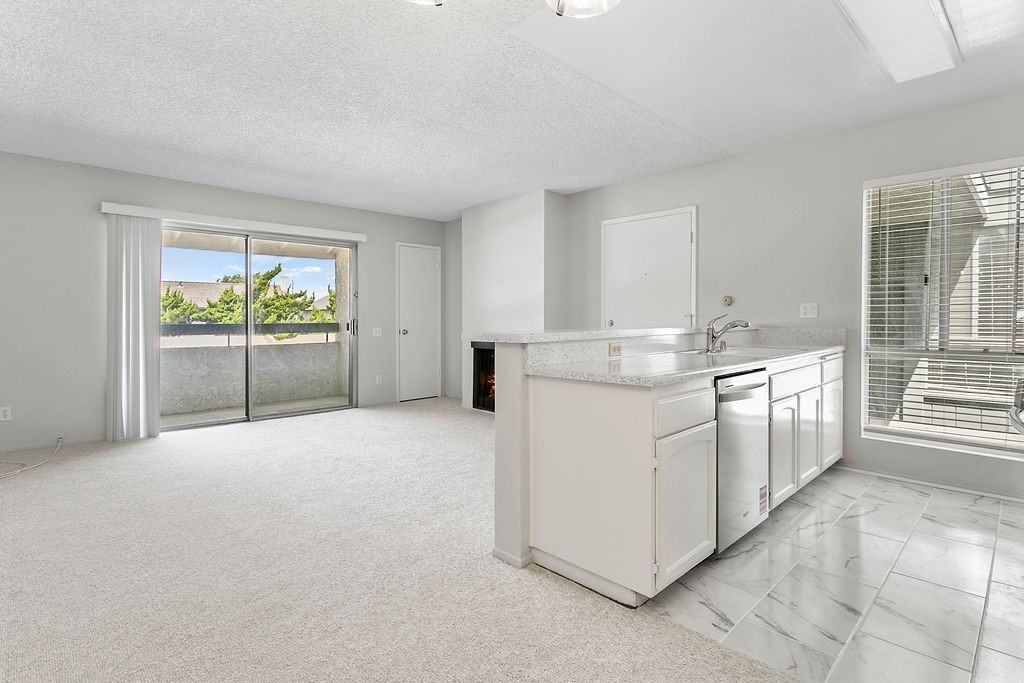 2827 S Fairview St - Photo 2 of 8