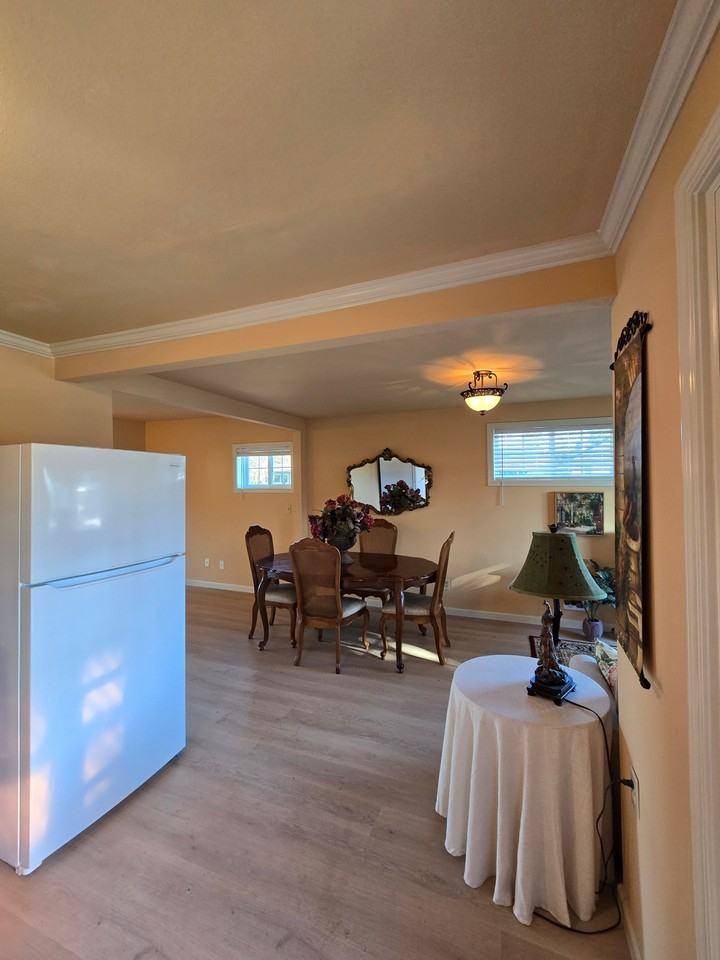 1441 Nw 20th St - Photo 4 of 36