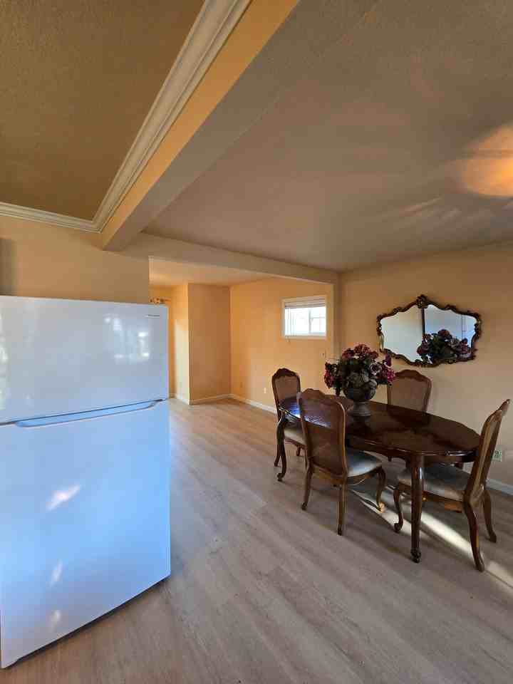 1441 Nw 20th St - Photo 7 of 36