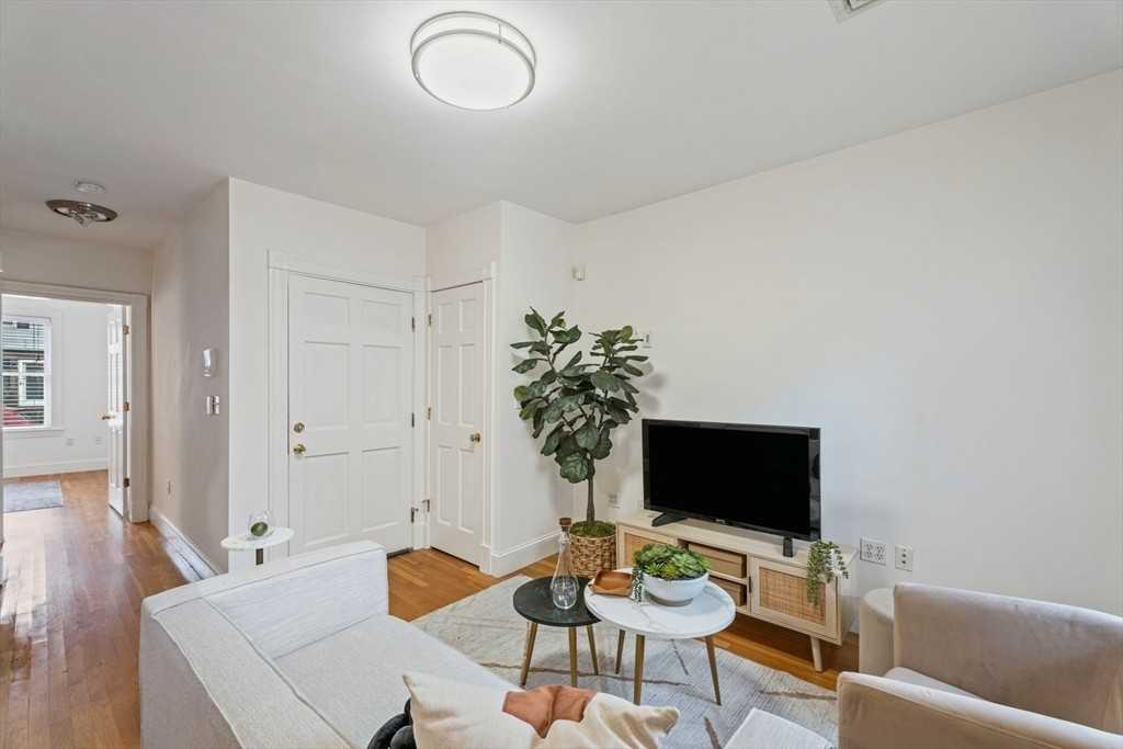 296 West Third Street #21HD - Photo 4 of 16