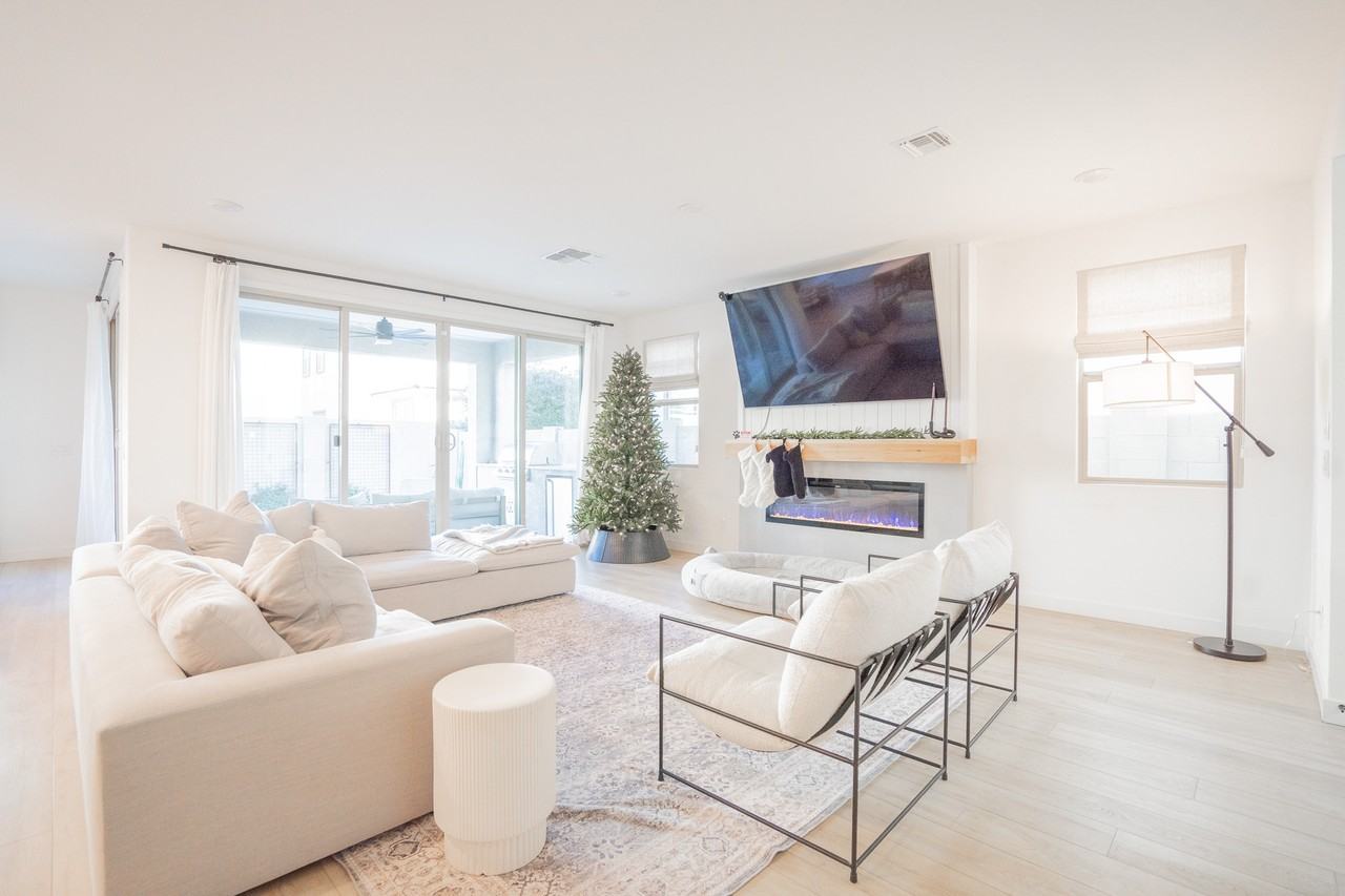 10050 East Tiburon Avenue - Photo 5 of 47