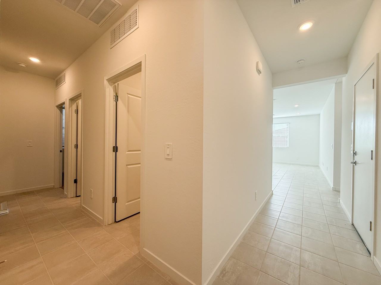 17683 W Madison St - Photo 4 of 32