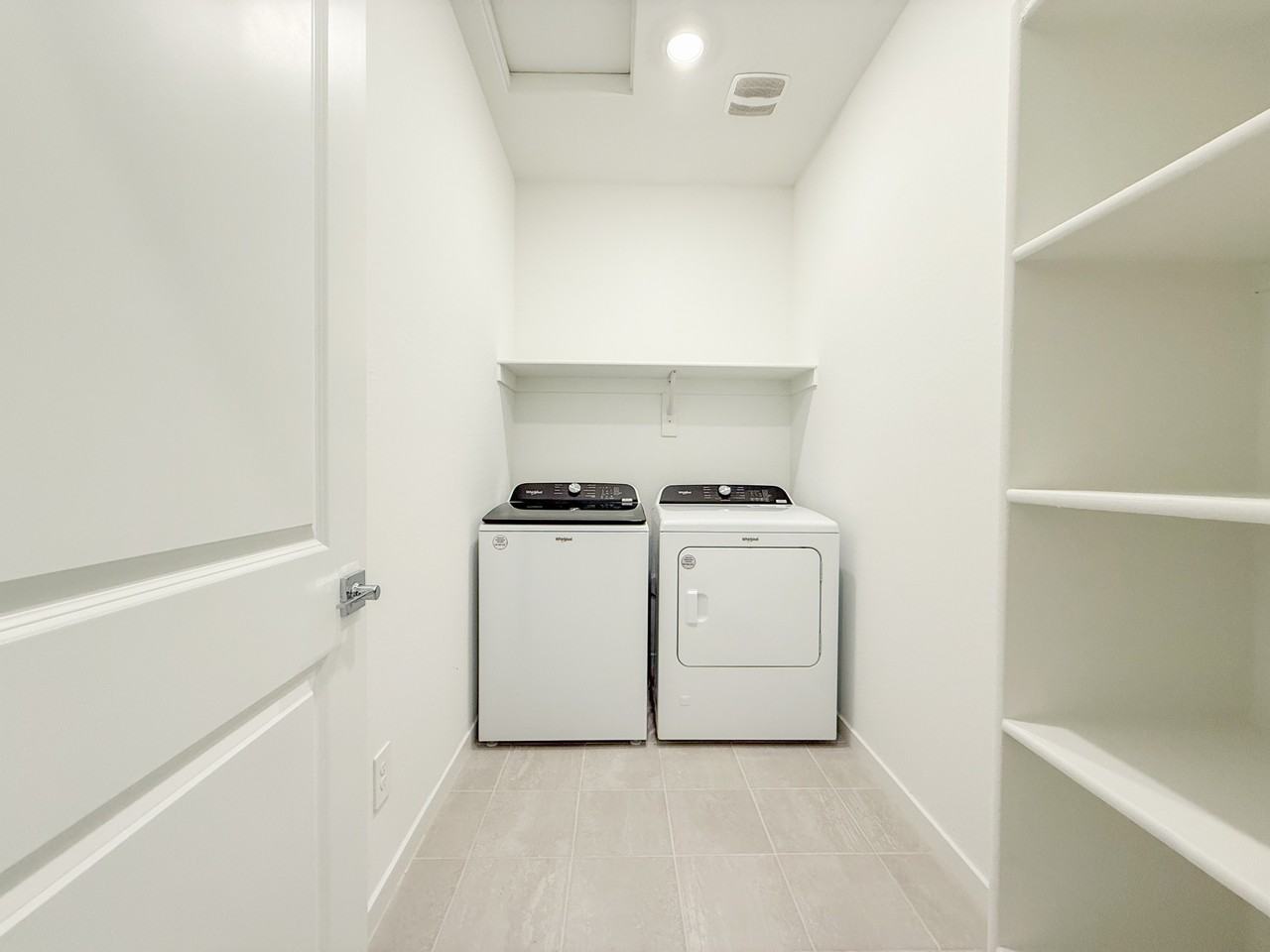 17683 W Madison St - Photo 5 of 32