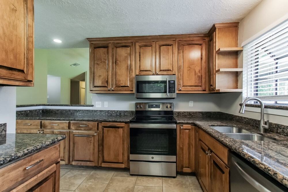 7526 Shoshone Dr - Photo 6 of 16