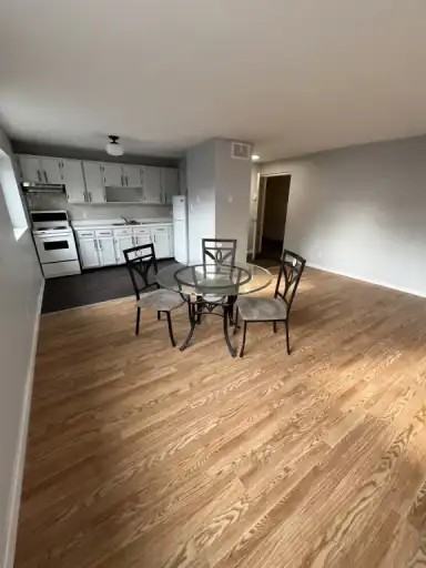 620 King Street - Photo 2 of 13