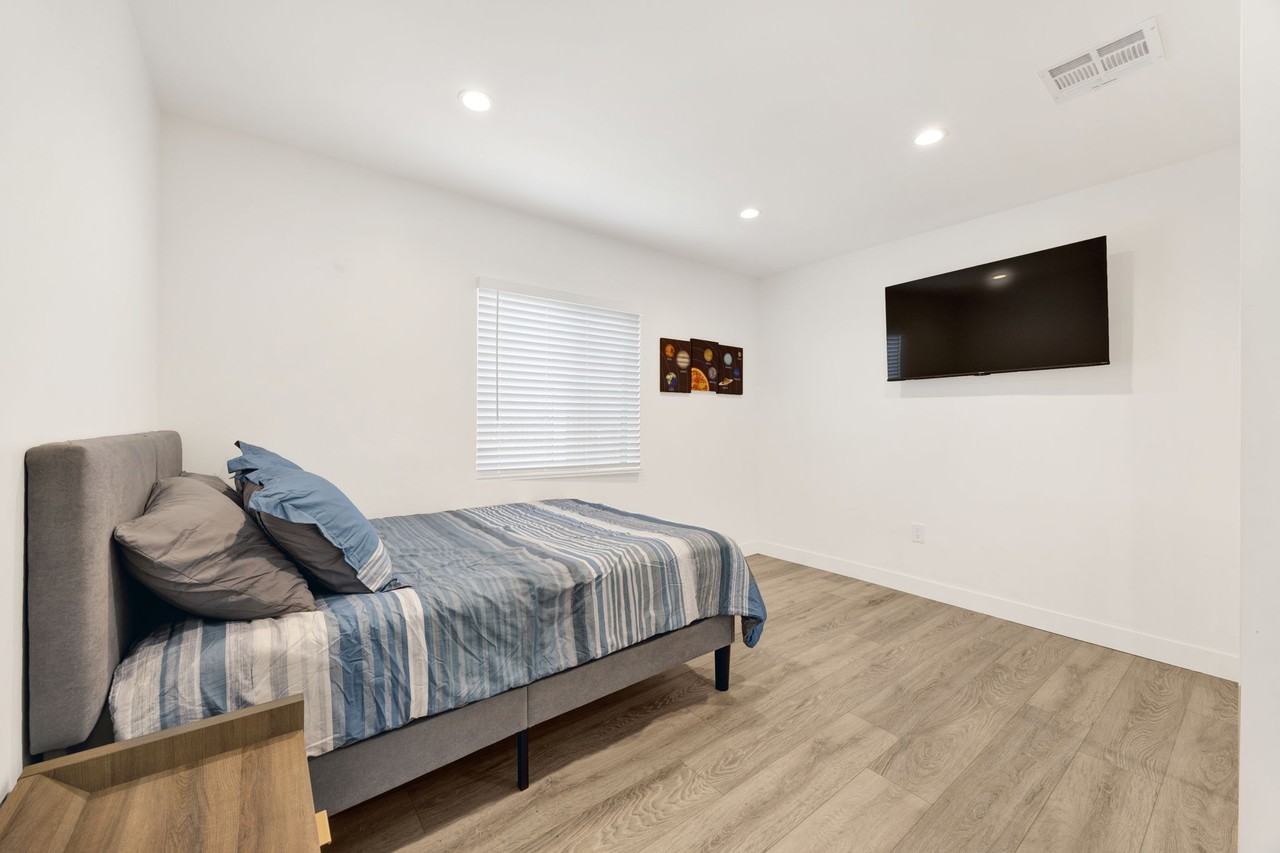 2206 North Brighton Street #NA - Photo 4 of 8