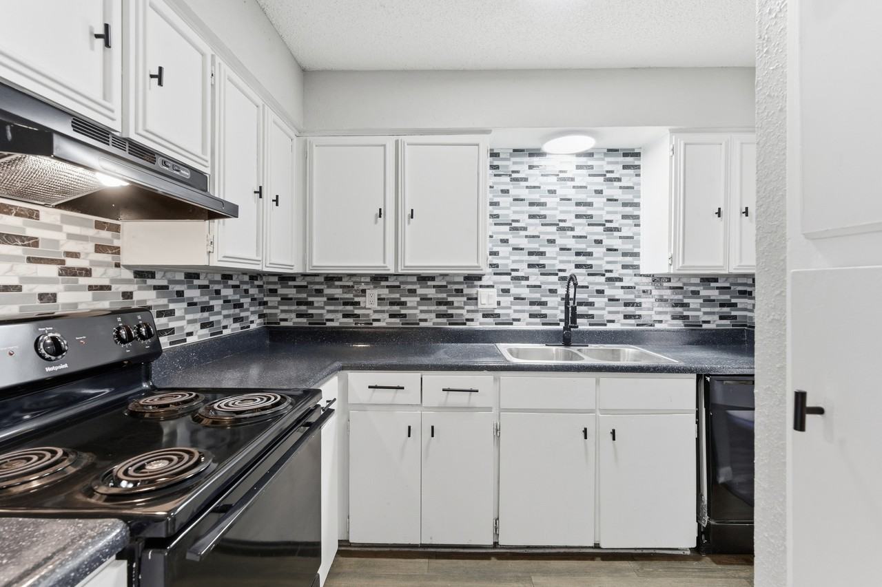 4235 Northwest Loop 410 #102