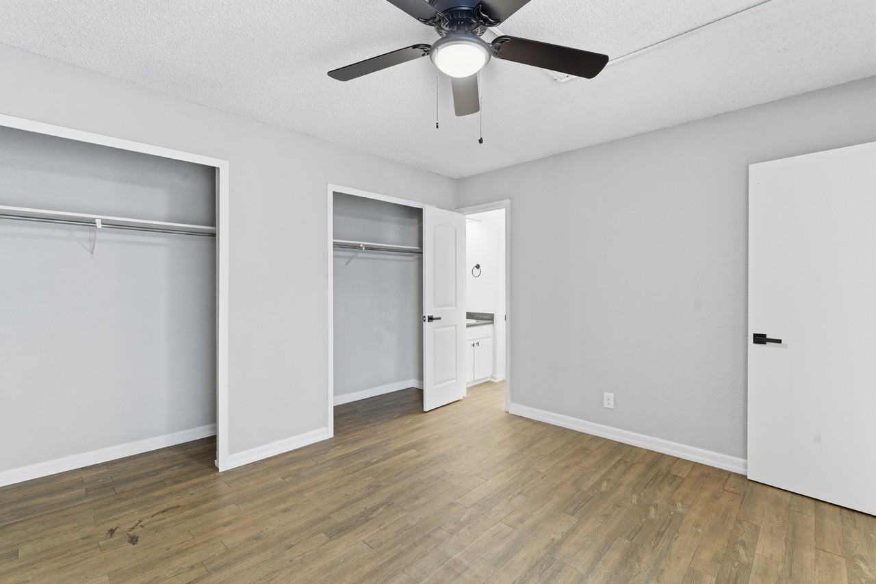 4235 Nw Loop 410 #102 - Photo 7 of 14