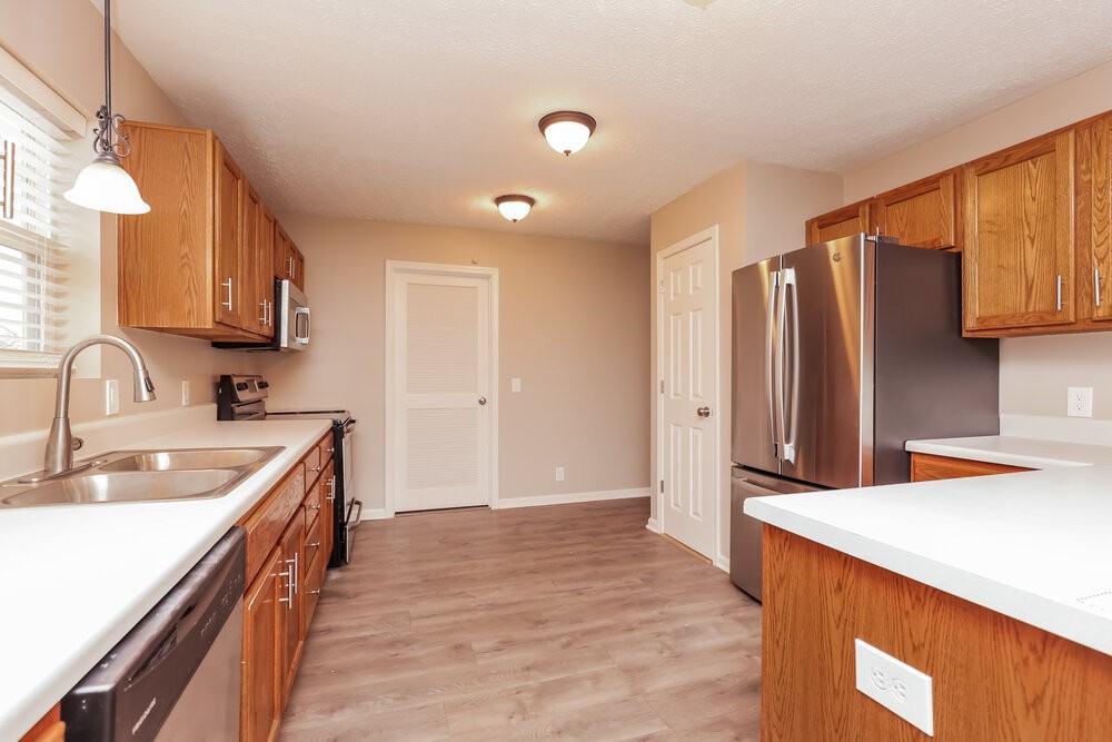 2306 Leighton Way - Photo 7 of 16