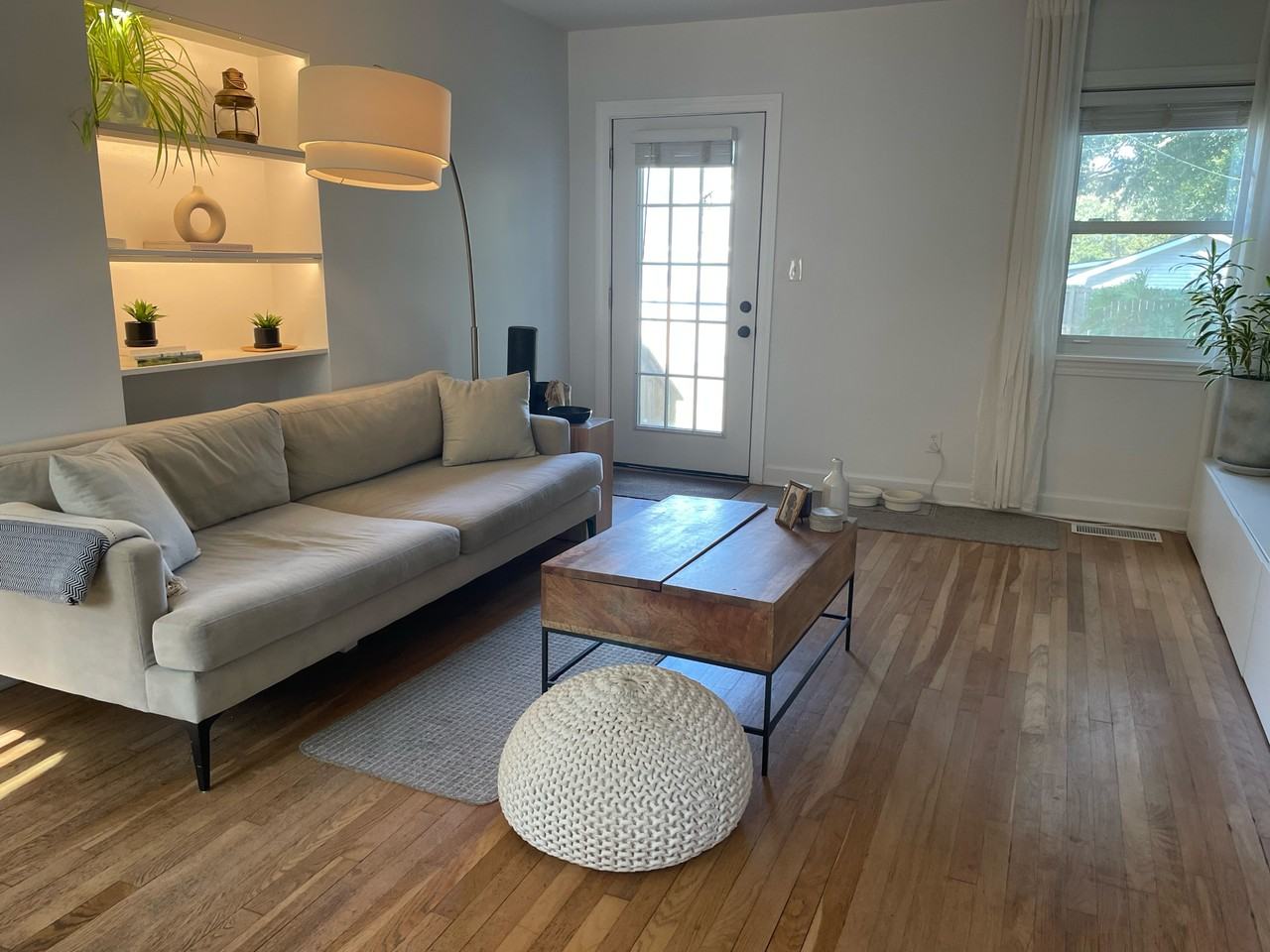 1614 East 50th Street #1 - Photo 3 of 25