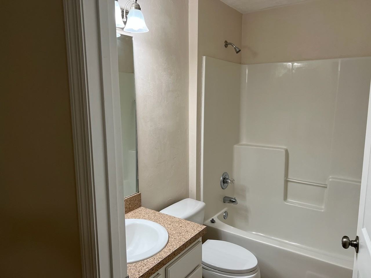 6368 Nw 109th Pl #NA - Photo 3 of 18