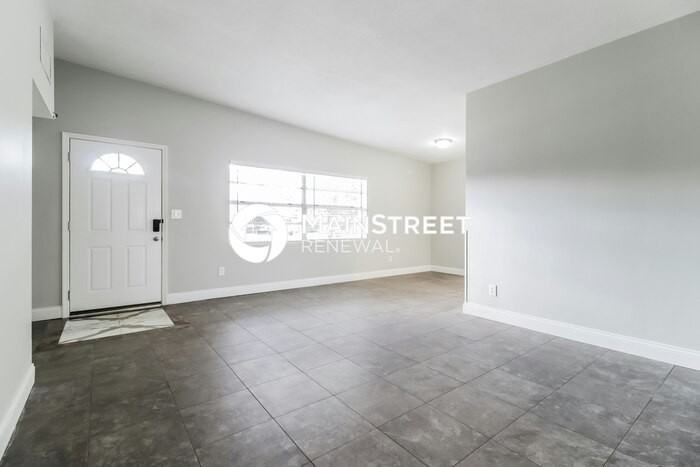 613 Morocco Ave - Photo 2 of 16