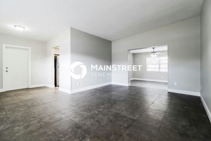 613 Morocco Ave - Photo 3 of 16