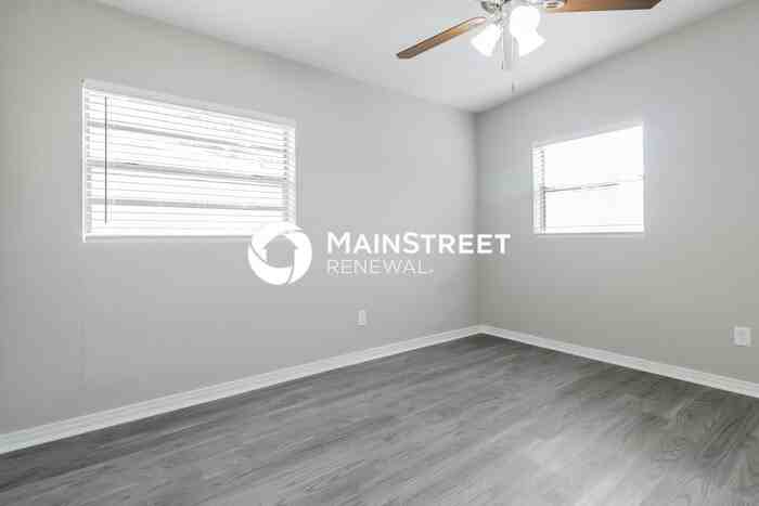 613 Morocco Ave - Photo 7 of 16