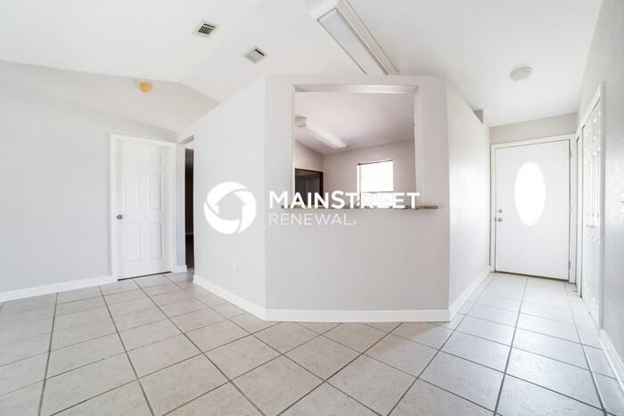 631 Blackstone Avenue - Photo 6 of 15