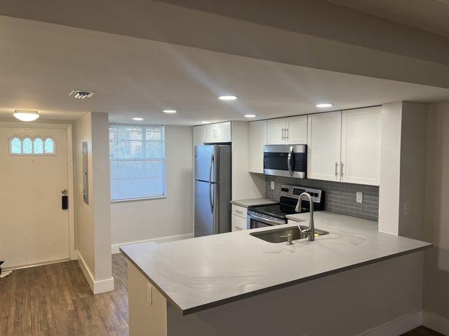 10120 Boca Entrada Boulevard - Photo 3 of 7