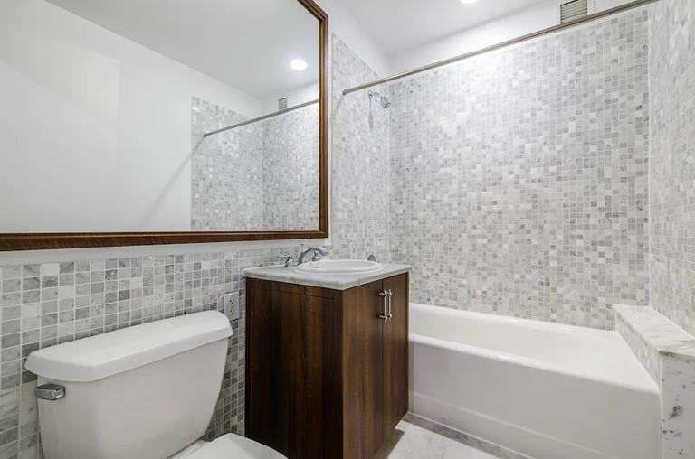 Wall Street #11F - Photo 3 of 5