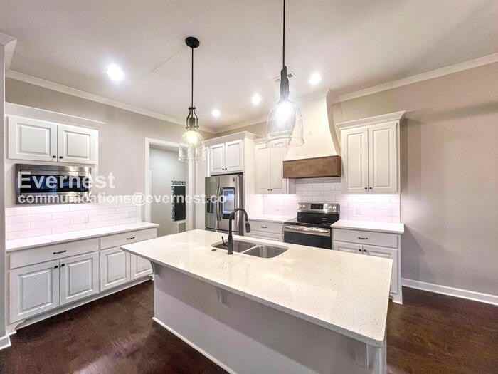 613 Creekside Cv - Photo 2 of 25