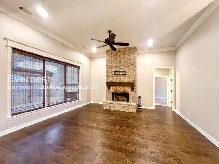 613 Creekside Cv - Photo 5 of 25